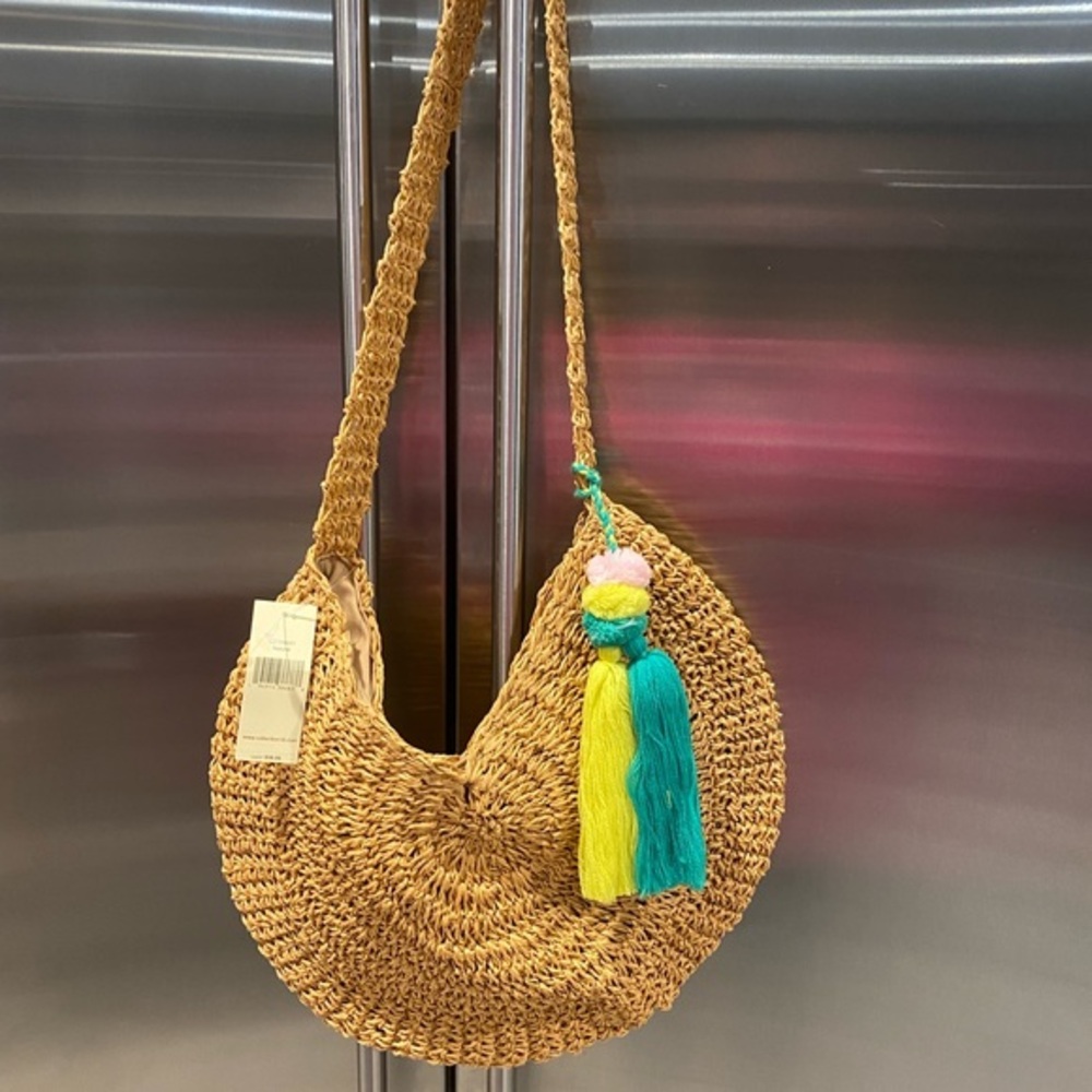 Natural shoulder bag with removable colorful tassel!a little sass🤩sacks 5th Ave